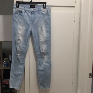 Black Orchid destroyed ankle jeans